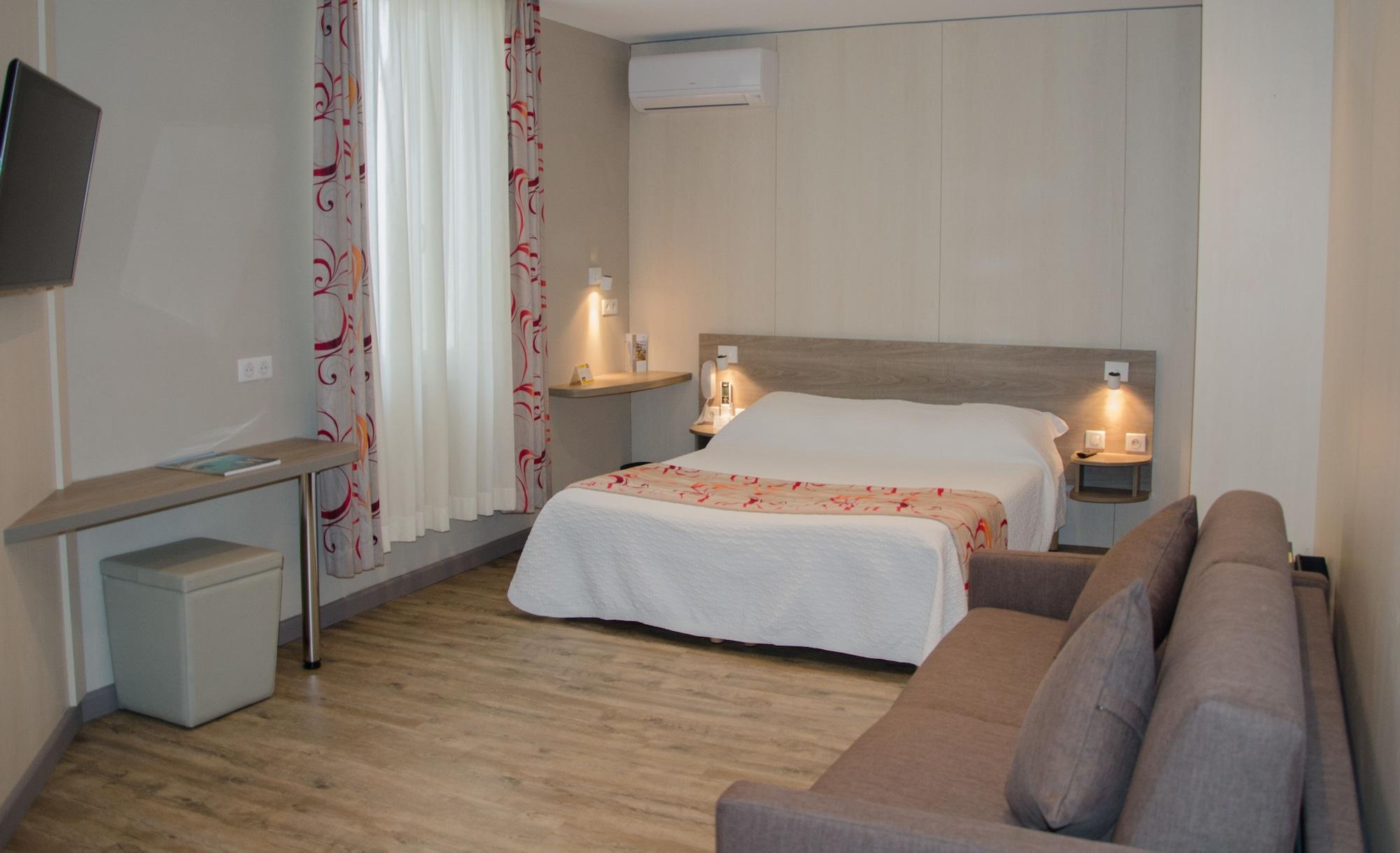 Brit Hotel Confort Le Revest 생트막시메 외부 사진