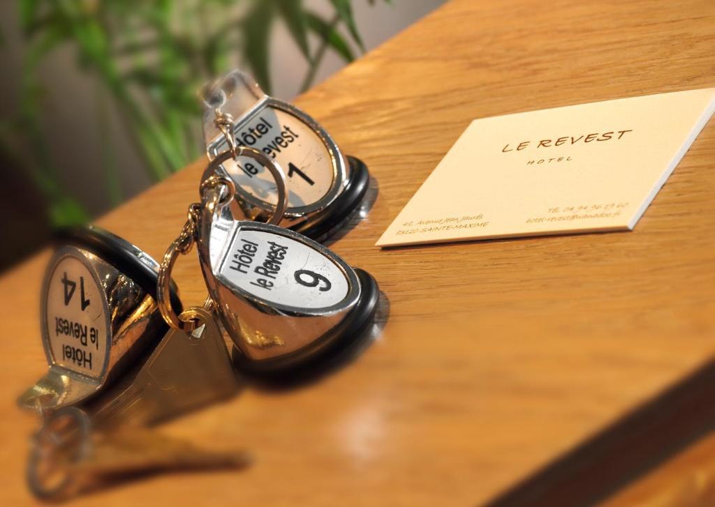 Brit Hotel Confort Le Revest 생트막시메 외부 사진