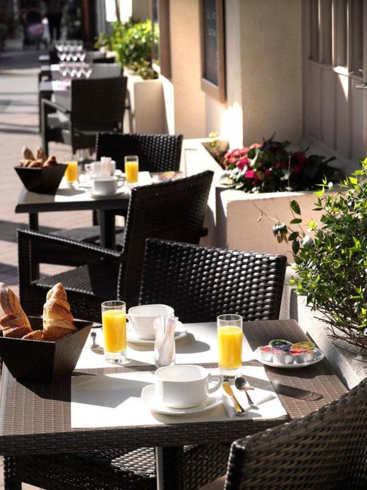 Brit Hotel Confort Le Revest 생트막시메 외부 사진